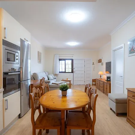 Acaymo Sunset Apartman *