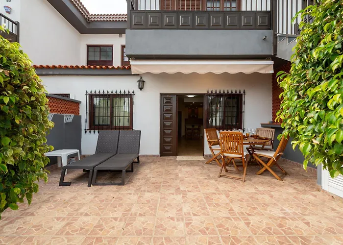 Acaymo Sunset דירה